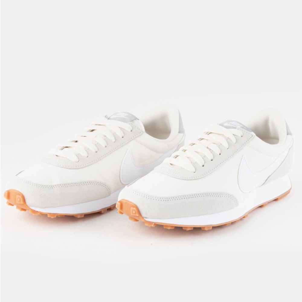 Nike Daybreak size 7 sneakers